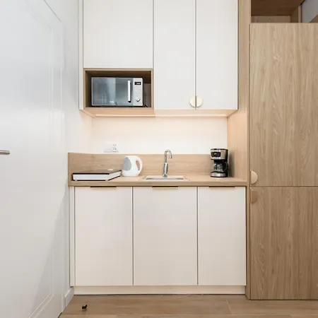 Rent Like - Bel Mare F302