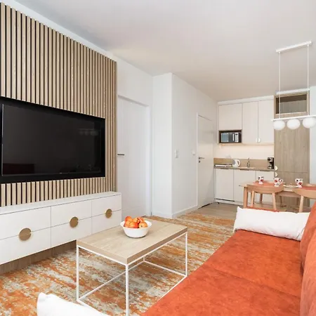 Rent Like - Bel Mare F302 *